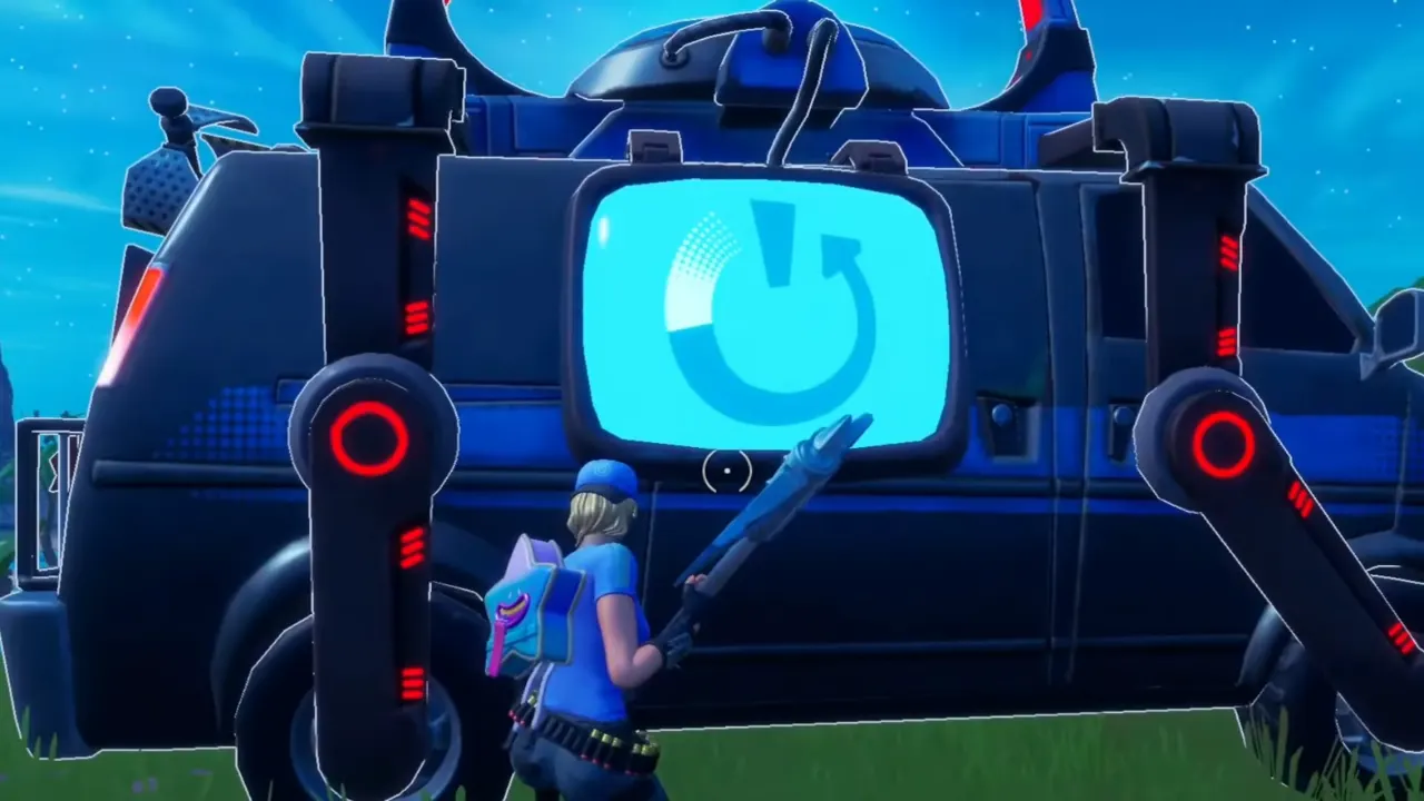 Player using Reboot Van to recall fellow in Fortnite
